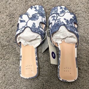 A New Day Women's Floral Blue and White Mules